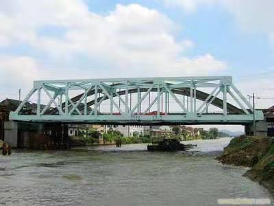 鋼結構橋梁與水泥鋼筋橋的對比       廣東鋼結構公司選擇廣州經(jīng)緯鋼結構工程有限公司  咨詢電話13925156722
